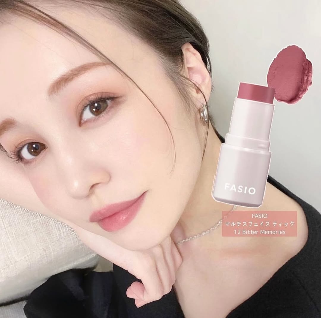 Kose Fasio Multi-face Stick for cheek, lip & eyeshadow 4gr